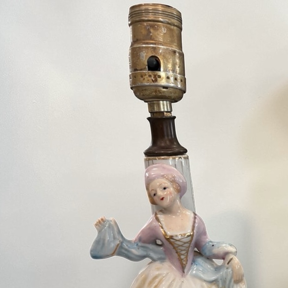Antique WWII Occupied Japan Colonial Lady Porcelain Figurine Lamp Vintage EUC - Picture 3 of 16